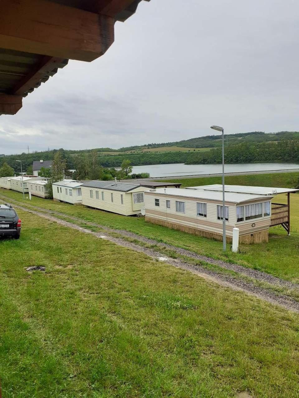 Mobilheim Na Louce Villa Vyrovice Exterior foto